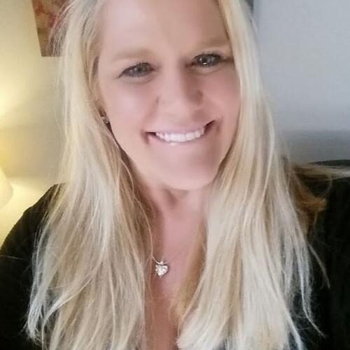 Une femme chaude pour un plan direct